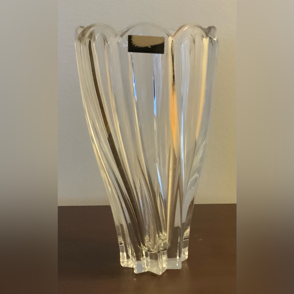 Clear crystal tulip vase